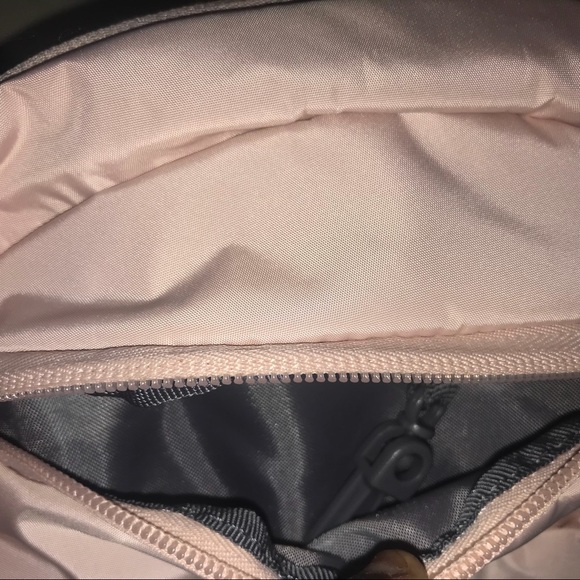 Adidas Fannypack pink - Picture 2 of 5